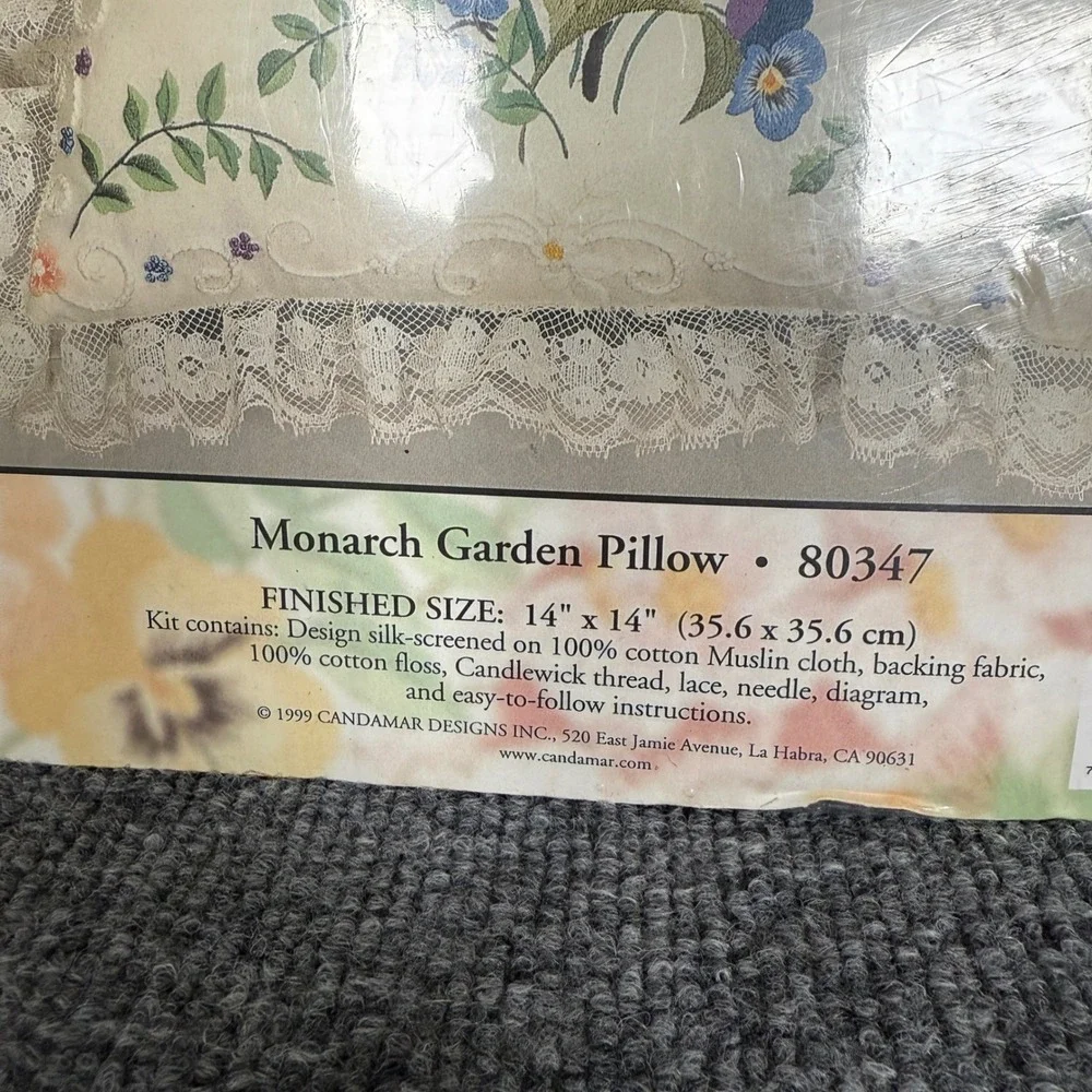 Candamar Designs Embroidery Kit ‎ 80347 Monarch Garden Pillow 14X4 (35.6X35.6cm)